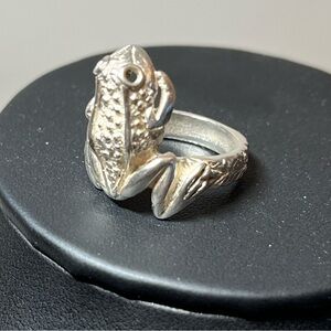 Vintage STERLING Silver Frog Ring. SIZE 6.5
